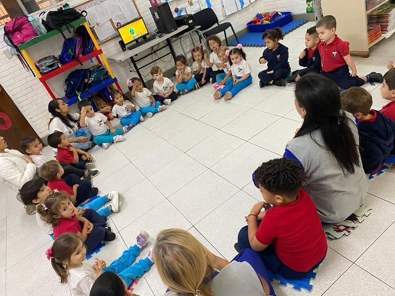 INTELIKIDS Visita a Mater Dei